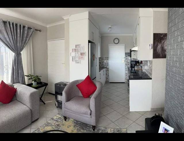 3 BEDROOM HOUSE FOR SALE IN AZAADVILLE